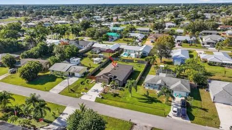452 Se Asbury Lane Port Saint Lucie FL 34983