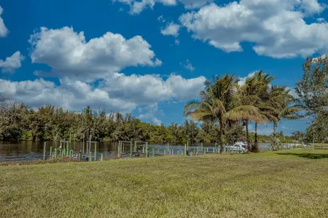 3285 Sw Porpoise Circle Stuart FL 34997