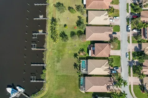 3285 Sw Porpoise Circle Stuart FL 34997