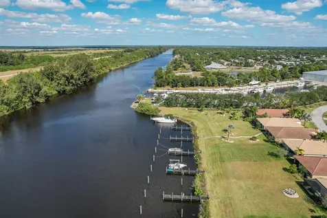 3285 Sw Porpoise Circle Stuart FL 34997