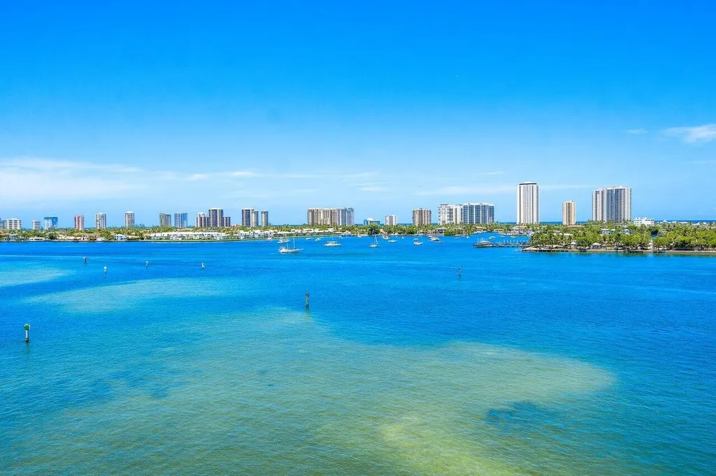 2640 Lake Shore Drive Riviera Beach FL 33404
