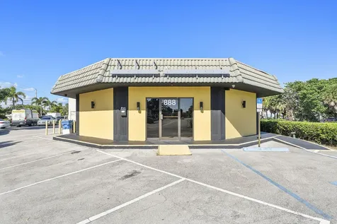 888 E Coast Avenue Lantana FL 33462