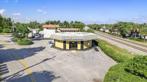 888 E Coast Avenue Lantana FL 33462