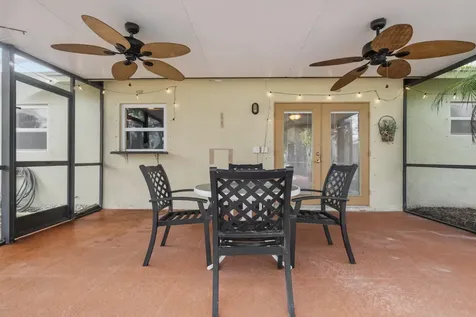 991 SE Walters Terrace Port Saint Lucie FL 34983