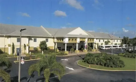 11 Golfs Edge West Palm Beach FL 33417