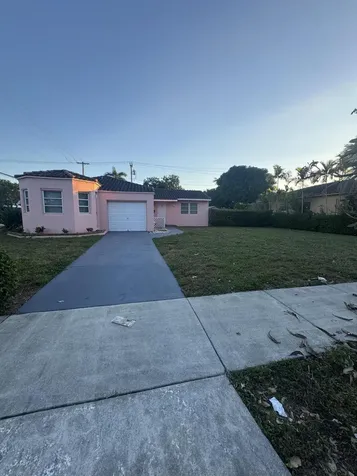 1600 Van Buren Street Hollywood FL 33020