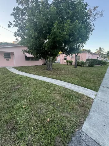 1600 Van Buren Street Hollywood FL 33020