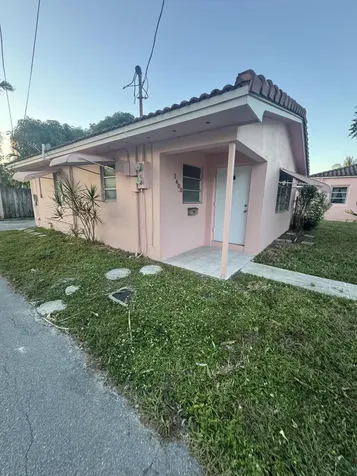 1600 Van Buren Street Hollywood FL 33020