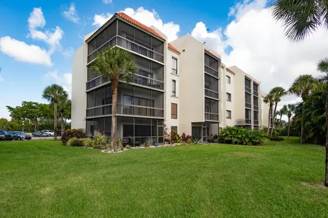 3050 Presidential Way West Palm Beach FL 33401