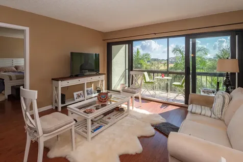 3050 Presidential Way West Palm Beach FL 33401