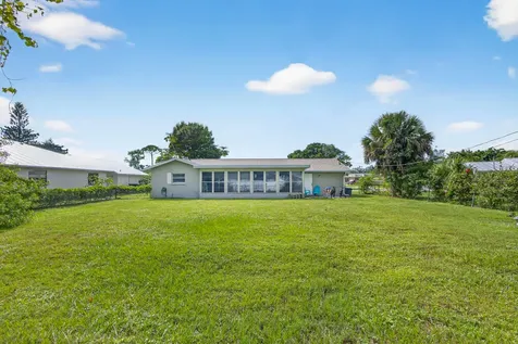 607 SE Forgal Street Port Saint Lucie FL 34983