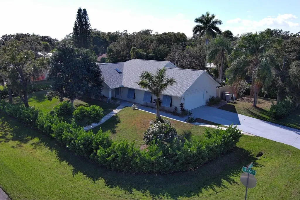 185 12th Street Vero Beach FL 32962