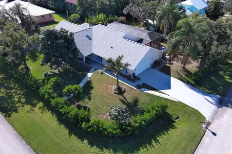 185 12th Street Vero Beach FL 32962