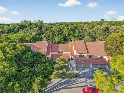 5600 Coach House Circle Boca Raton FL 33486