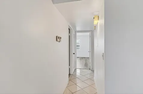 180 Flanders D Delray Beach FL 33484