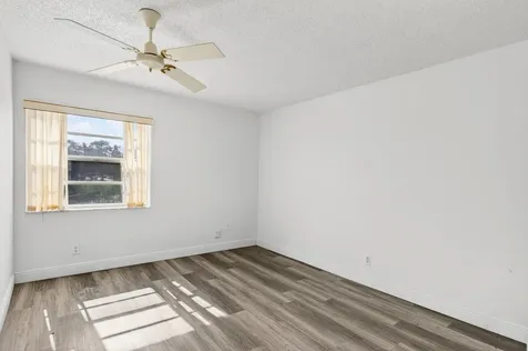 180 Flanders D Delray Beach FL 33484