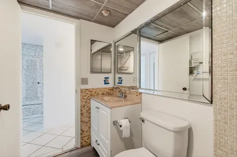 180 Flanders D Delray Beach FL 33484