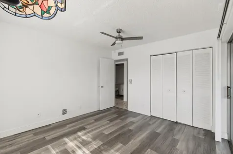 180 Flanders D Delray Beach FL 33484