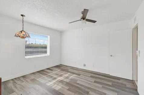 180 Flanders D Delray Beach FL 33484