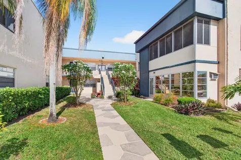 180 Flanders D Delray Beach FL 33484