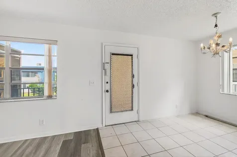 180 Flanders D Delray Beach FL 33484