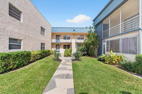 180 Flanders D Delray Beach FL 33484