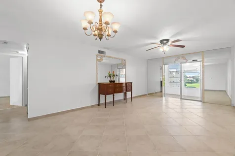 2615 Ne 1st Court Boynton Beach FL 33435