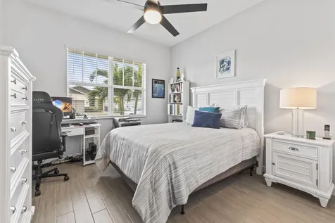792 Se Bloomfield Road Port Saint Lucie FL 34986