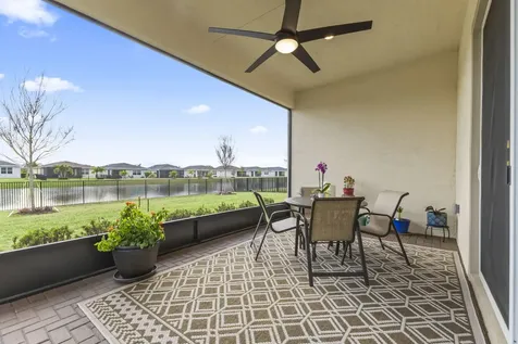 792 Se Bloomfield Road Port Saint Lucie FL 34986
