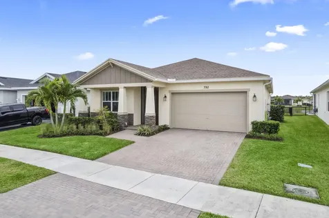 792 Se Bloomfield Road Port Saint Lucie FL 34986
