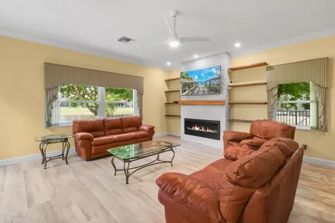 9863 Royal Cardigan Way West Palm Beach FL 33411