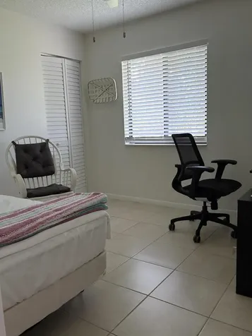330 Knotty Pine Circle Greenacres FL 33463