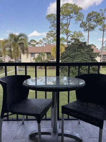 330 Knotty Pine Circle Greenacres FL 33463