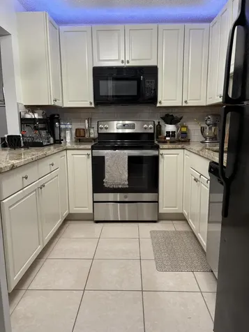 330 Knotty Pine Circle Greenacres FL 33463