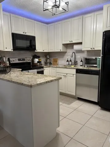 330 Knotty Pine Circle Greenacres FL 33463