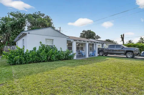173 W 18th Street Riviera Beach FL 33404