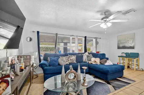 173 W 18th Street Riviera Beach FL 33404