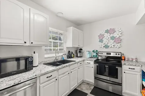 1329 Villa Lane Apopka FL 32712