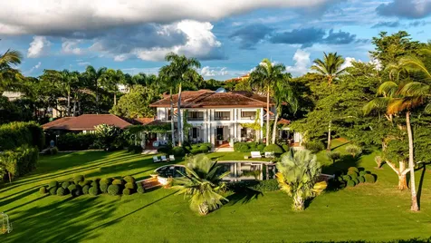 15 49 Casa De Campo DR 22000