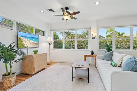 7998 Se Hempstead Circle Hobe Sound FL 33455