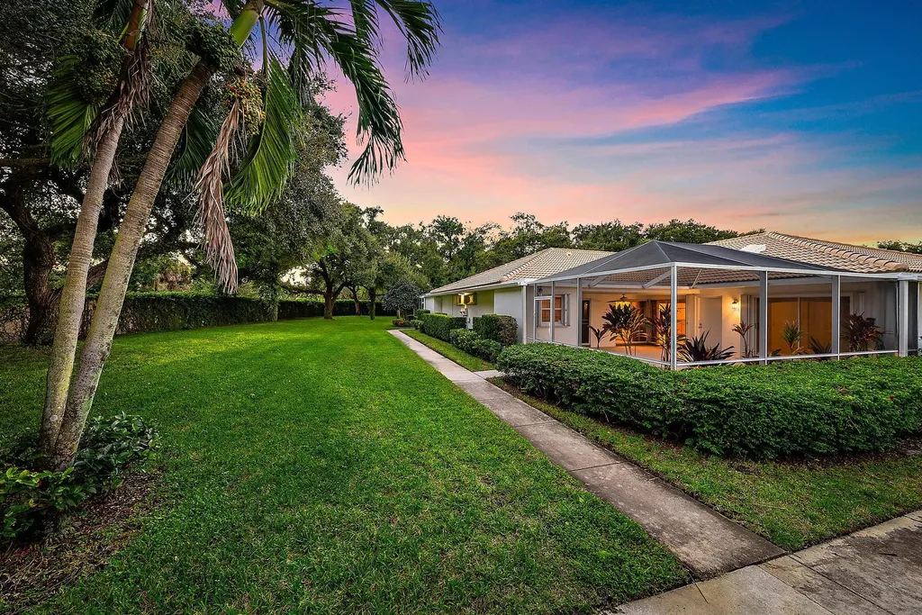 8803 Chapman Oak Court Palm Beach Gardens FL 33410