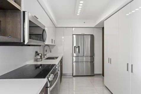 20515 E Country Club Drive Aventura FL 33180