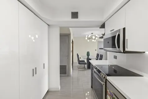 20515 E Country Club Drive Aventura FL 33180