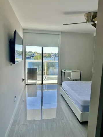 20515 E Country Club Drive Aventura FL 33180