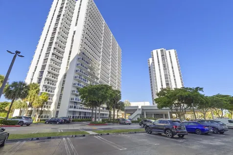 20515 E Country Club Drive Aventura FL 33180