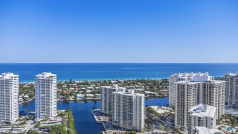 20515 E Country Club Drive Aventura FL 33180