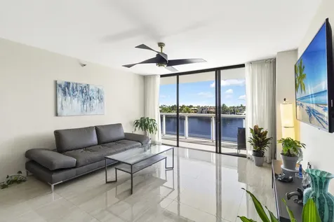 20515 E Country Club Drive Aventura FL 33180