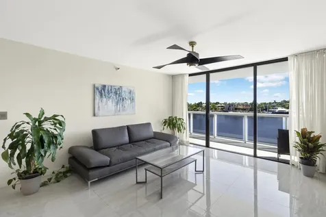 20515 E Country Club Drive Aventura FL 33180