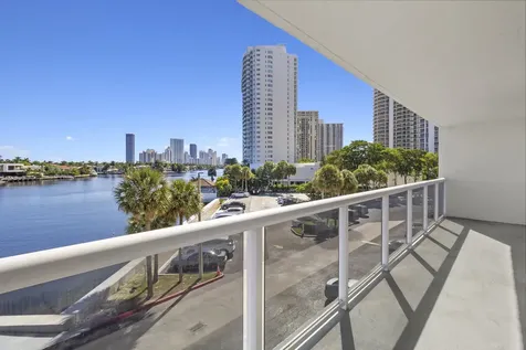 20515 E Country Club Drive Aventura FL 33180