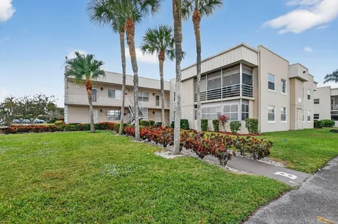 74 Burgundy B Delray Beach FL 33484